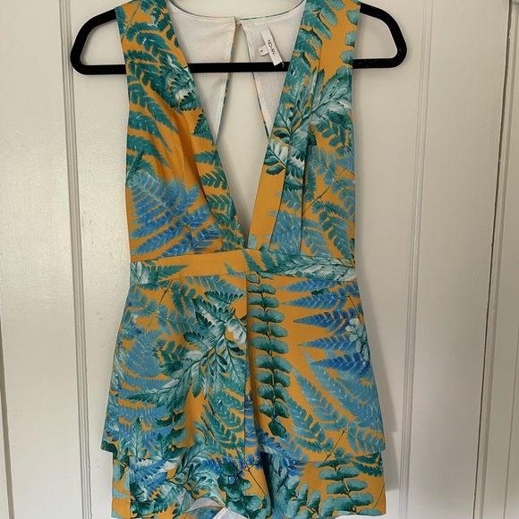 Tropical Jumpsuit from Mendocino, size S. - Picture 3 of 6
